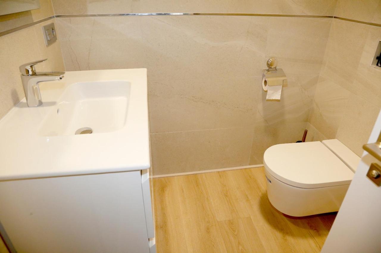 Apartamento De Lujo En Edificio Zafiro, *